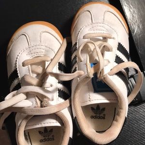 Toddlers Addidas size 6